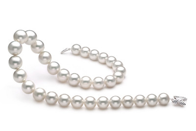 Ожерелье из белого круглого морского жемчуга Акойя (Япония). Жемчужины 9-9,5 мм. Класс ААА