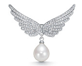 Брошь из сплава с белой речной каплевидной жемчужиной 9-10 мм