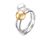 Кольцо "Дуэт" из белого золота с белой и золотой жемчужинами Акойя 7,5-8 мм