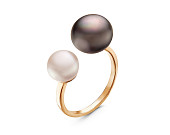 Кольцо "Диор" из серебра с белой и черной речными жемчужинами 7-10 мм